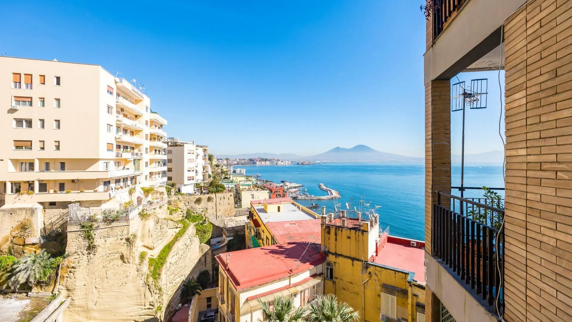 Cahouse Accogliete Appartamento Sul Golfo Naples Italy