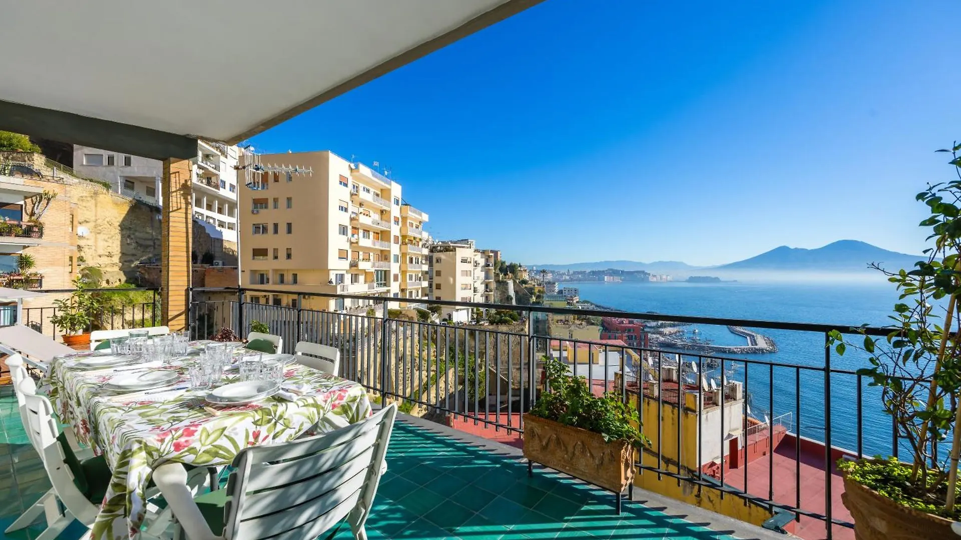 Apartment Cahouse Accogliete Appartamento Sul Golfo Naples