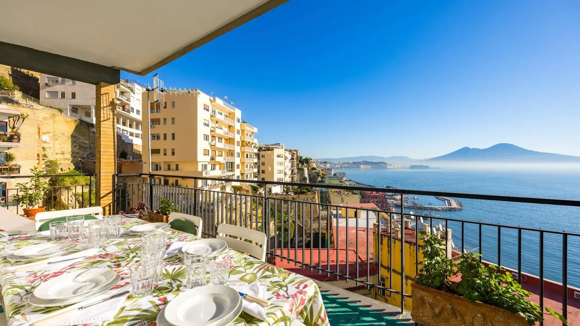 Apartment Cahouse Accogliete Appartamento Sul Golfo Neapel Italien